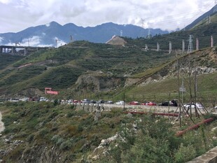 山间公路风景秀丽