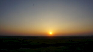 日落时分的美丽天际线