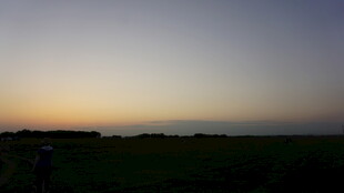 黄昏下的广袤田野