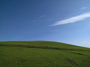 草原蓝天美景