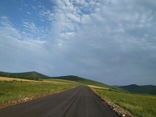 草原公路 通向远方美景