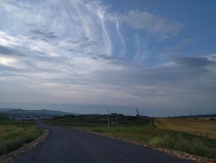 乡间公路 蓝天白云美景