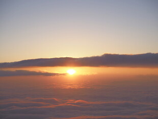 云海之上的壮丽日出