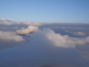 高空云海壮丽景观