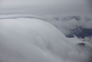 高空云海壮丽景观