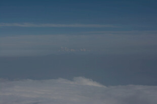 高空俯瞰云海美景