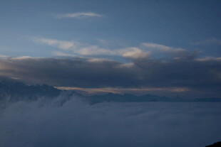 云海之上的梦幻天空