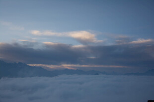 云海之上的梦幻天空