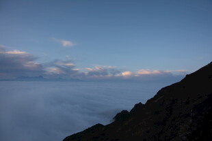 山间云海日出美景