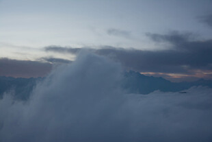 云海之上的梦幻天空