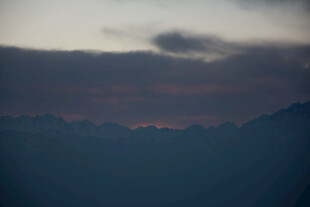 黄昏远山 天际云霞