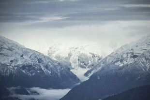 壮丽雪山景观