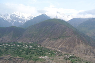 山间村落远景