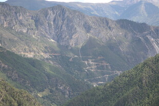 壮丽山谷风光