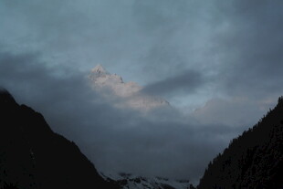 山间暮色天空美景