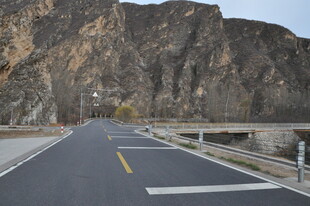 山间公路 通向远方