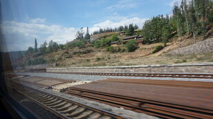 铁路沿线的自然风景