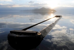 云端栈桥 日出美景
