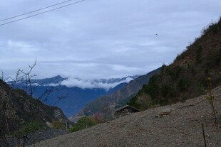 山间景色 云雾缭绕之景