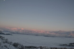 雪后云海日出美景