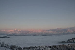 山间云海日出美景