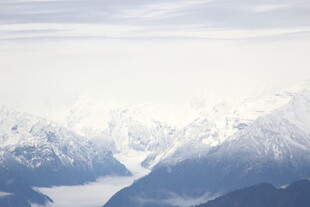 雪山壮丽景观