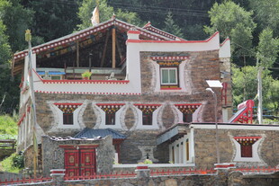 藏式风格建筑外观