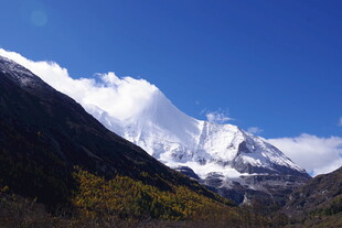雪山壮丽风光