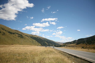 旷野公路风景
