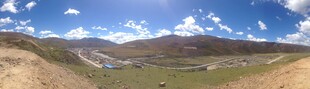 山间开阔风景