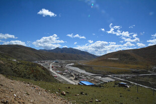 山间河谷美景