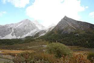 壮丽山间美景