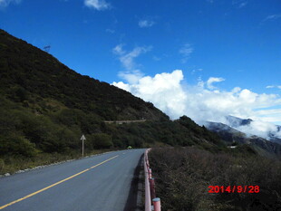 山间公路美景