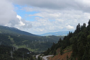 山间公路美景