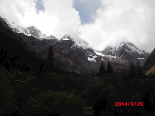 雪山壮丽风光