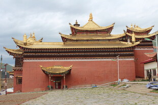 藏式寺庙建筑风貌