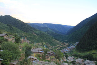 山间村落美景