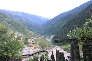 山间村落美景