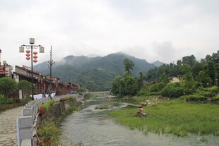 山间河畔古景 悠然风光