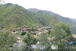 山间村落美景