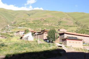 山间村落风光