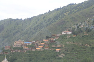 山间村落风景
