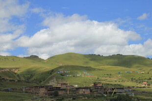 青山村落美景