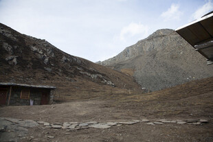 山间村落景象