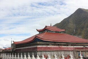 藏式风格古建筑