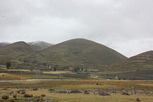 山间旷野风景