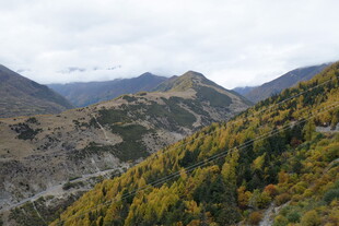 秋日山间美景