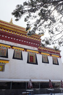 藏式风格建筑外观