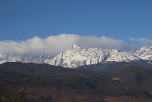 雪山壮丽风光