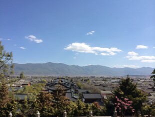 山间城镇美景